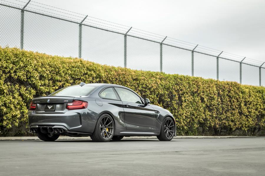  BMW M2 Coupe by Vorsteiner 2017 года  (фото 4 из 40)